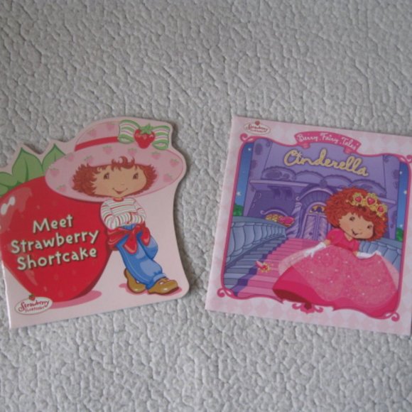Strawberry Shortcake Two Book Bundle - Picture 1 of 5